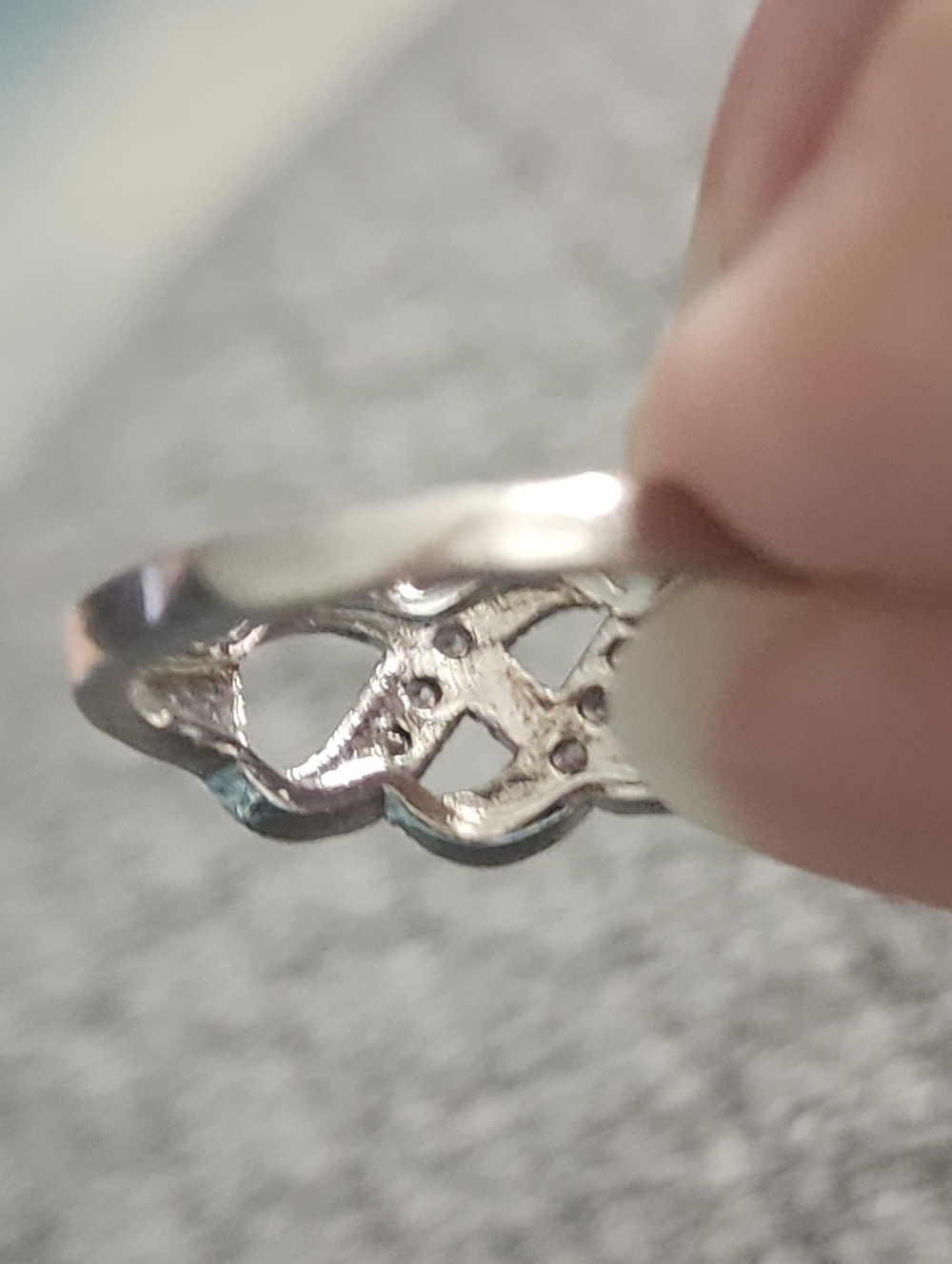 Silvertone Infinity Ring Pink Rhinestones - Picture 4 of 7
